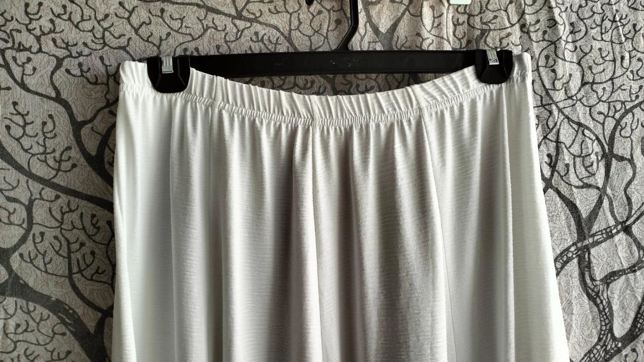 falda blanca – photo 3